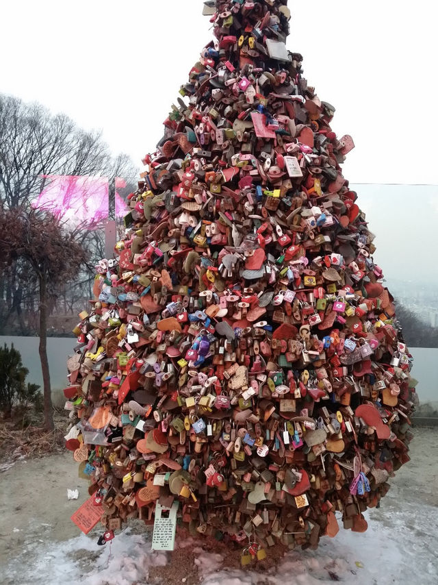 南山塔N Seoul Tower首爾的浪漫之鎖就在這裏🔒✨