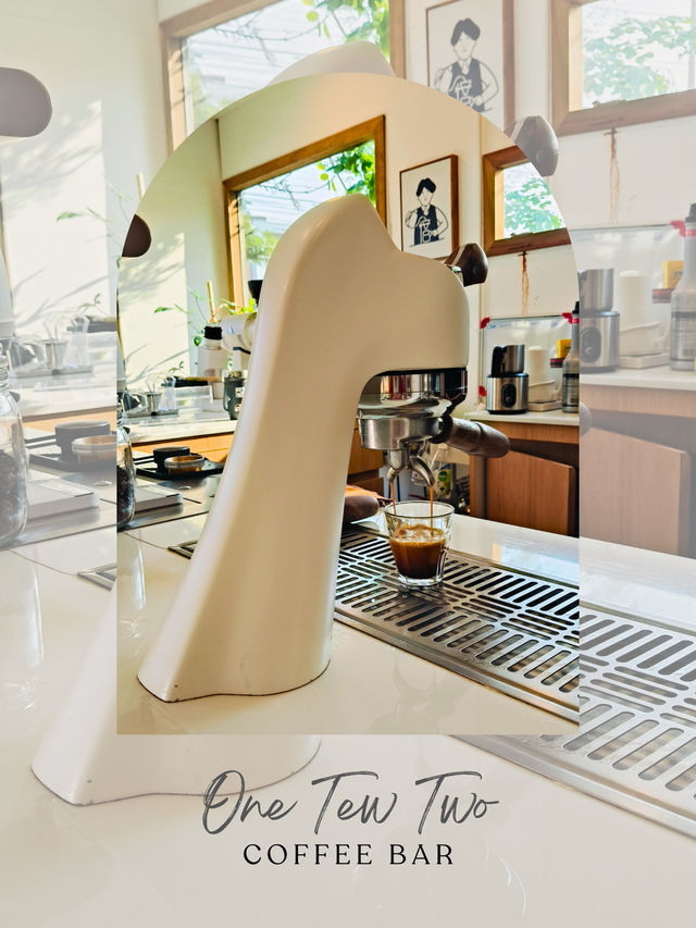 😜 One Two Two Coffee Bar 