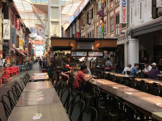 Exploring Bugis Street : A Shopper's Paradise in Singapore