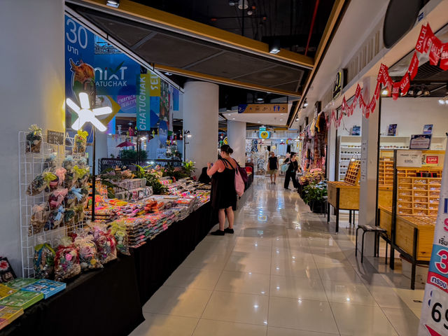 🛍️ Mixt Chatuchak Shopping Center 