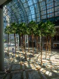 Brookfield Place – 高級感あふれるショッピングモール