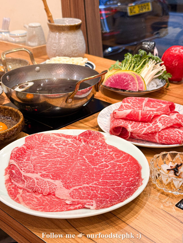 ☞ A4黑毛和牛鍋物二人前！高質和牛+雙湯底超滿足！