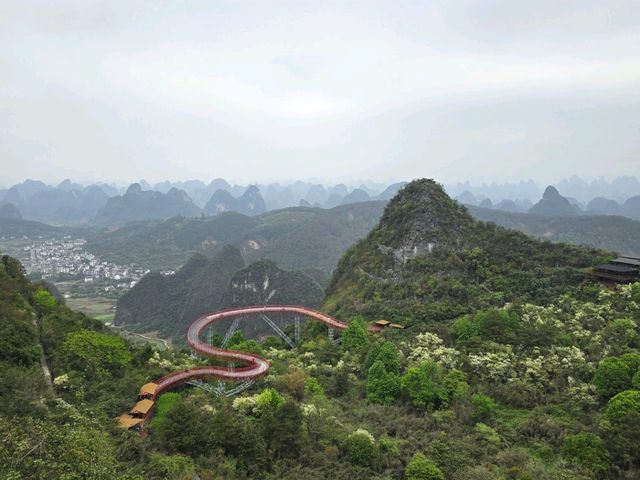 Heights of wonders: Discover Guilin's breathtaking glass trails