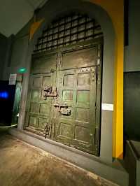 HOA LO PRISON.