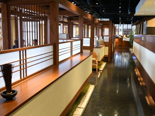 【熱々の瓦に驚き！元祖・瓦そばたかせで山口名物を堪能】