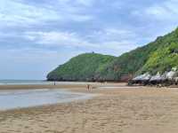 เดินชิลริมหาดเขากะโหลก ปราณบุรี