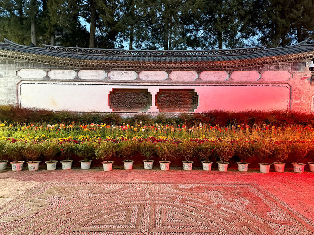 สระน้ำมังกรดำ (Black Dragon Pool) ลี่เจียง 