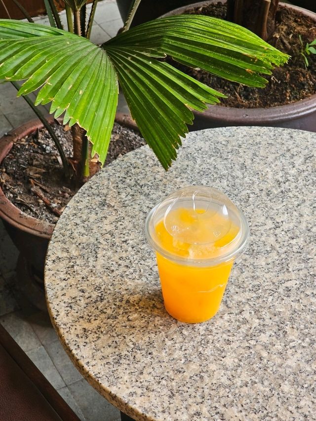 AYATANA Cafe : Bangsaen
