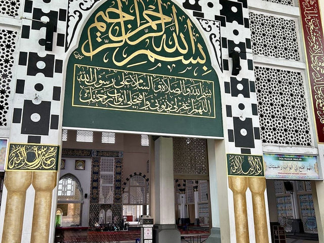 Review of Kota Kinabalu City Mosque (Floating Mosque)