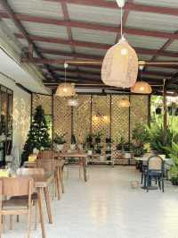 หอมนัวร์ ส้มตำ & คาเฟ่ อาหารอีสานสไตล์ฟิวชั่น