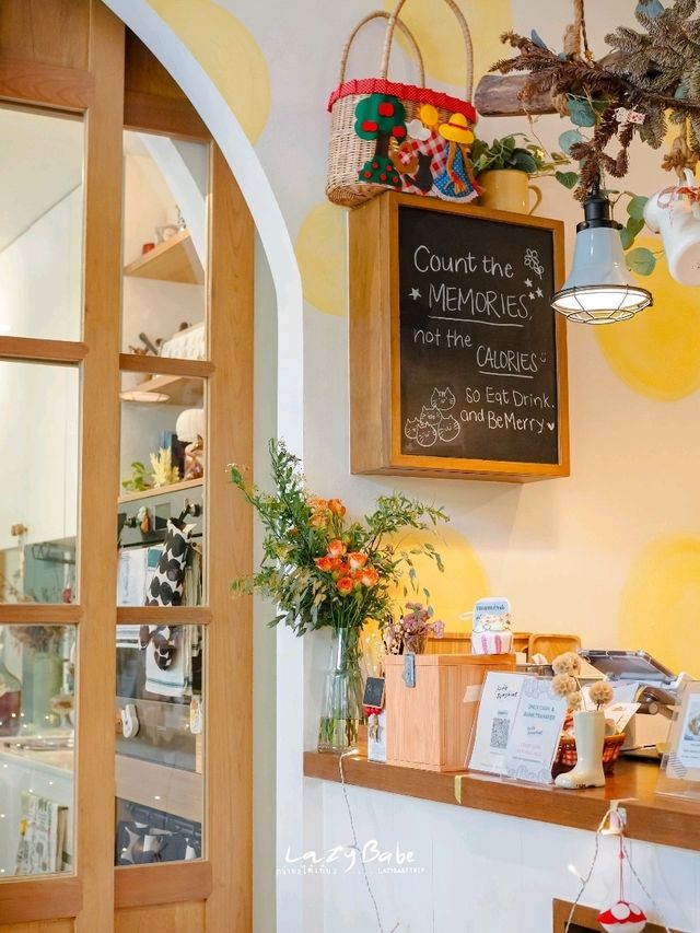 Little Sunshine Cafe 🌻 hidden gem ย่านเพลินจิต