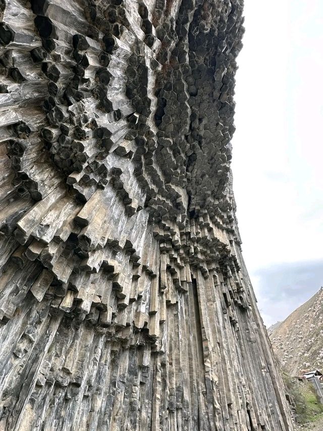 Symphony of Stones: Armenia’s Natural Masterpiece of Sound and Stone