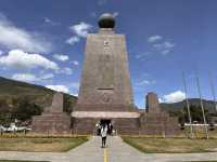 【Mitad del Mundo】赤道の国で、“世界の中心”に立つ。