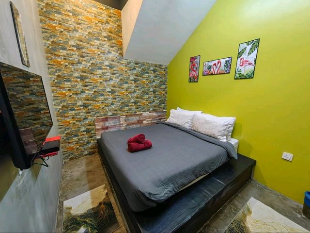 “Transit Haven Near KLIA: Eman Cottage Kip Sentral”
