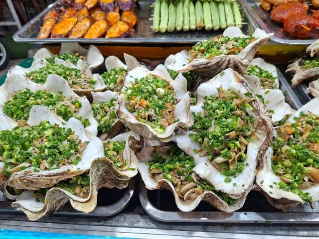 ตลาดสำหรับคนรักอาหาร Cho Dem Phu Quoc✨️
