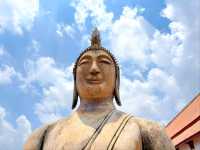 วัดมหาธาตุ สรรคบุรี สร้างขึ้นตั้งแต่สมัยทวารวดี