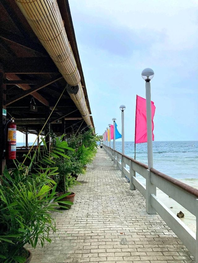 A Simple Day at Samal Island's Viewpoint