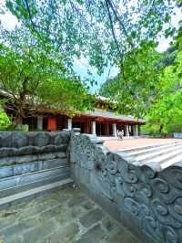 Temples and Caves, The better version of Halong Bay