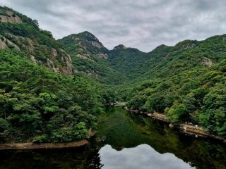 Cliffside Wandering at Chaeseokgang