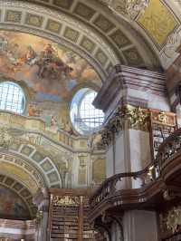 Vienna in Full Glory – A Day with Royal Halls, Sacred Silence & Golden Books