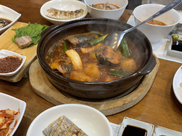 제주 음식 한상 가득! 찐 맛집, 덤장 중문점