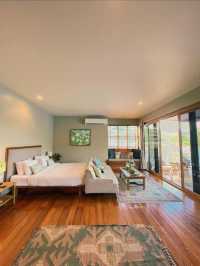 LakeView Floating Villa