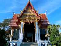 วัดวังหว้า วัดเก่าแก่ประเพณีห่มผ้าพระเจดีย์กลางน้ำ
