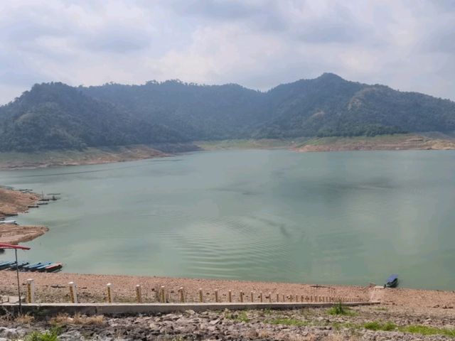 เขื่อนขุนด่านปราการชล จ.นครนายก