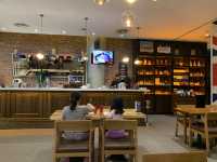 🐟 The Queen & Mangosteen – A Royal Treat at VivoCity