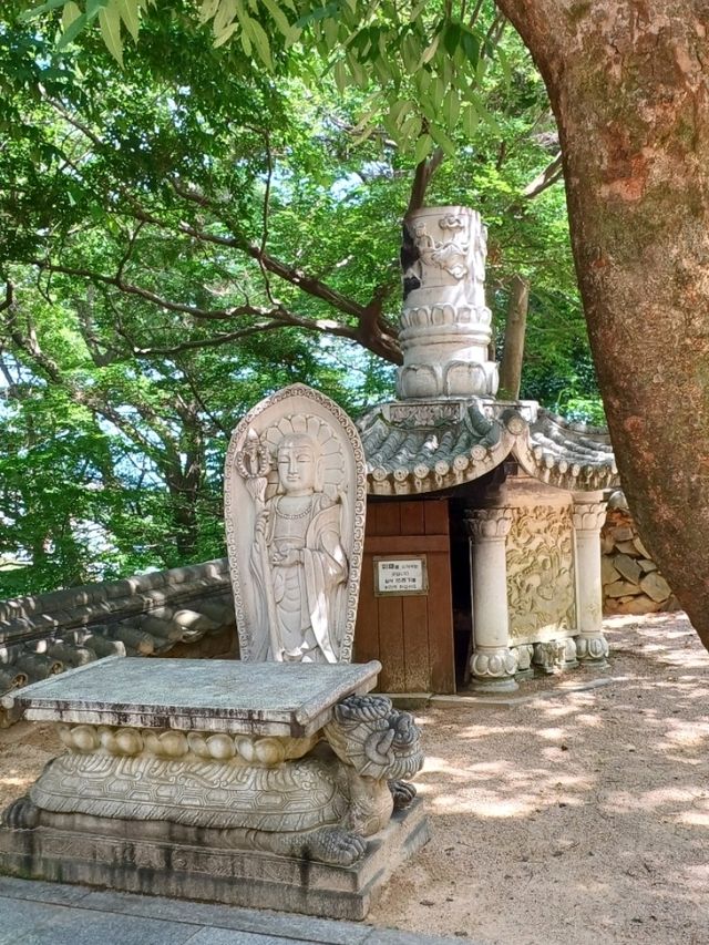 사색에 빠지기 딱