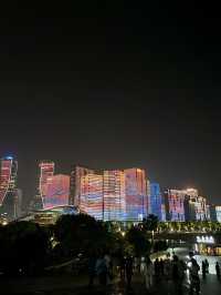 เดินเล่นชมแสงไฟริม Qiantang River