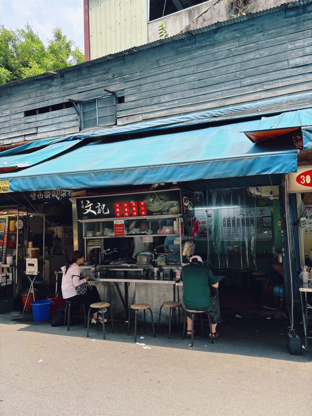 雙連市場走一回｜從紅豆餅、當季水果到冰讚刨冰，日常才是最動人的台味風景