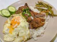 Cơm tấm đêm CUBO ร้านข้าวซี่โครงหมูหมักย่าง