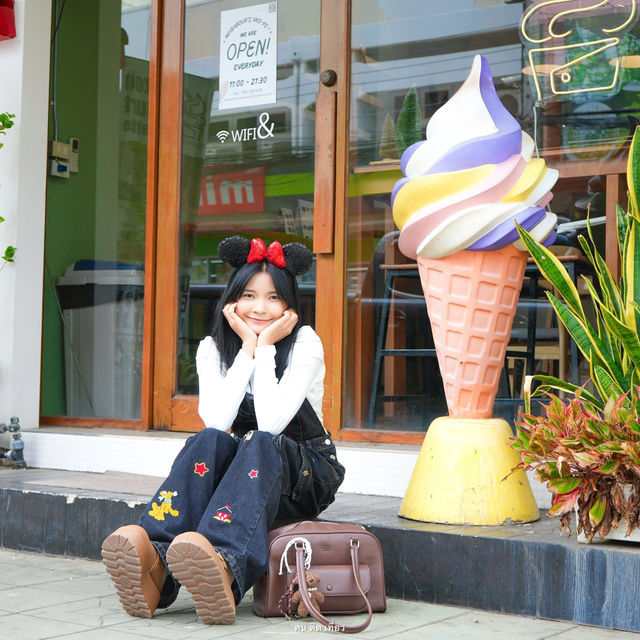 คาเฟ่บุรีรัมย์ ไอศครีมโยเกิร์ตโฮมเมด