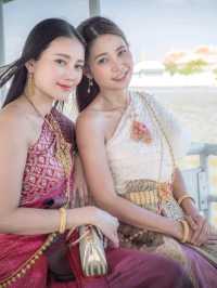  ใส่ชุดไทยไปวัดราชบพิธฯ