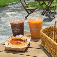 The Neighborhood Cafe 
