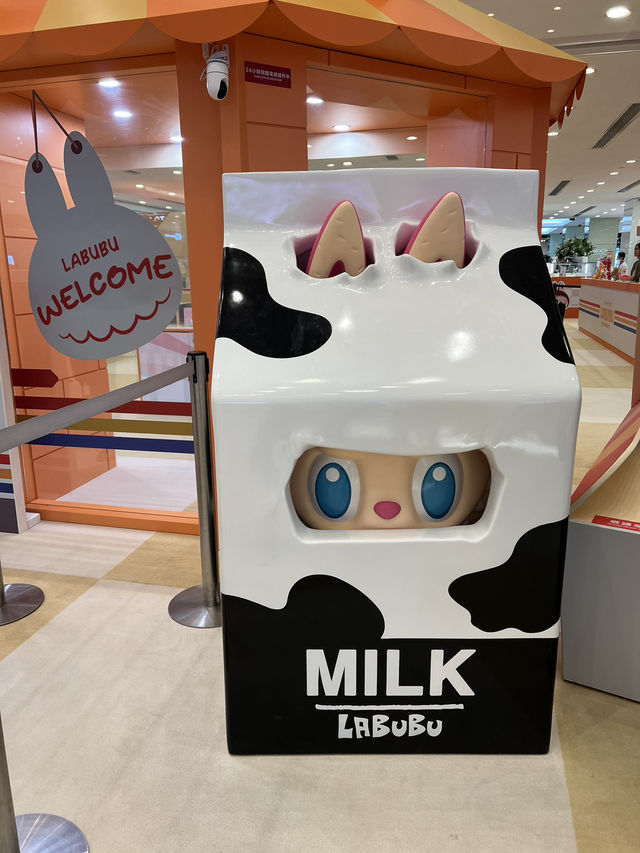 泡泡瑪特拉布布登陸香港尖沙咀商場🤩愛了