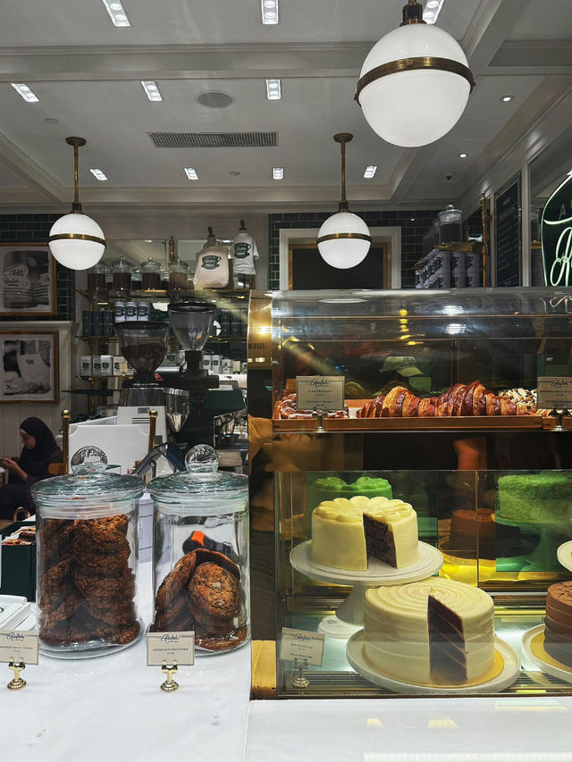 🧸 Bear cafe in Shopping Mall