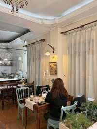 bake&burnt is a charming café