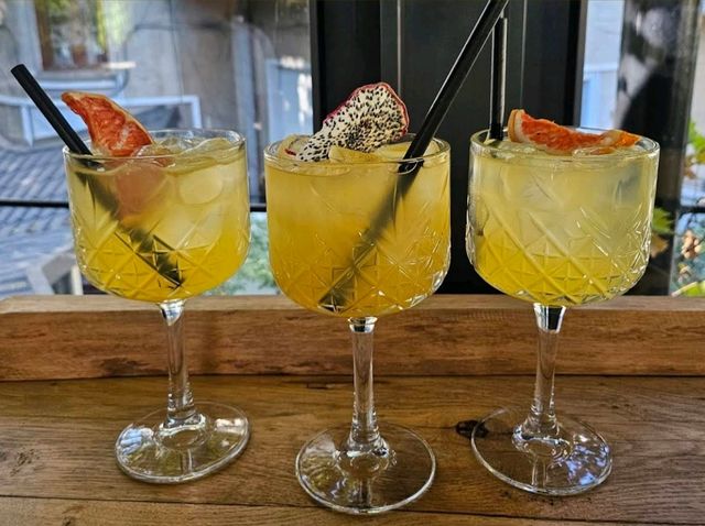 Restaurant & Rooftop Bar Savart