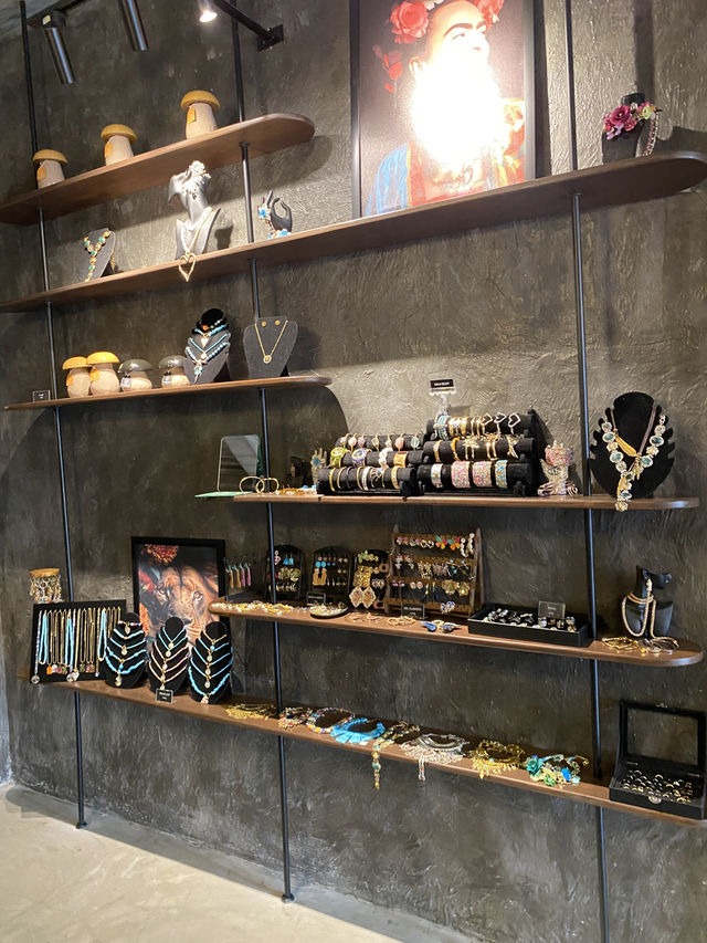 Lady Buddha Cafe & Bistro คาเฟ่สายสเปเชียลตี้ 