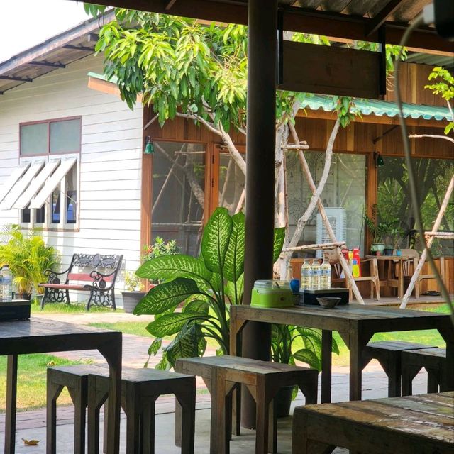 ก๋วยเตี๋ยวเรือในคลอง อยุธยา
