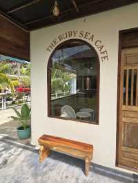 The Ruby Sea Café – ภูเก็ต 🪼✅