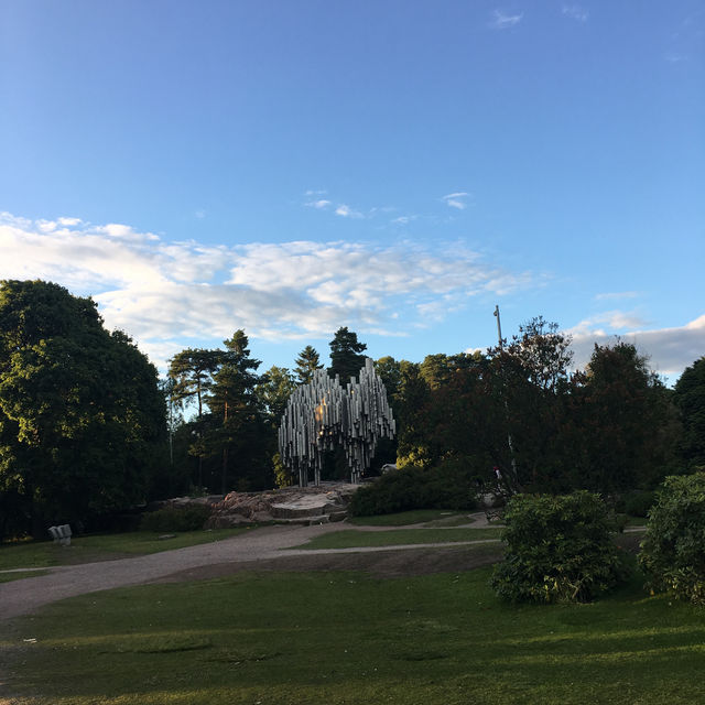 在西貝流士公園響起了芬蘭頌