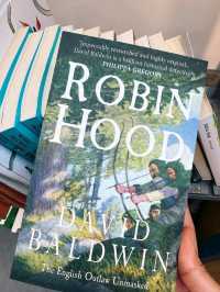 Such a nice place to visit. The Robin Hood Statue in Nottingham is not just a photo spot, it’s a little piece of history in a charming setting.