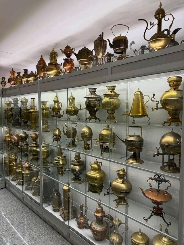 Exploring the Museum of Romanian Records