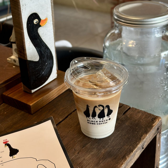 คาเฟ่ฟีลนั่งเล่นบ้านเพื่อน ใจกลางเมืองภก คาเฟ่ฟีลนั่งเล่นบ้านเพื่อน ใจกลางเมืองภก
