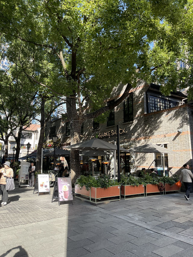 🛍️ ถนนห้วยไห่ – Huaihai Road