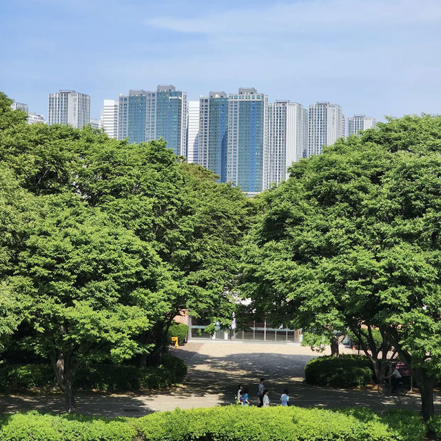 Olympic Park (올림픽공원)