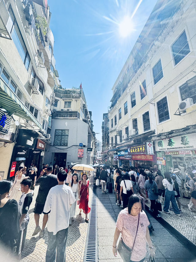 晴天漫遊大三巴街人文風景